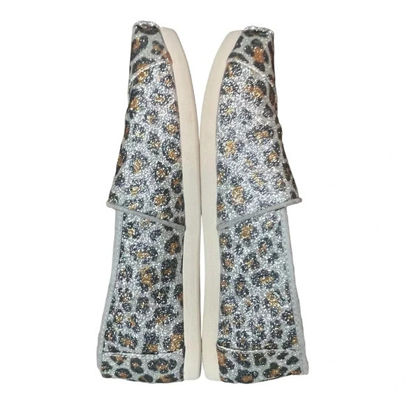 TOMS SILVER GLITTER CHEETAH PRINT SLIP-ON FLAT SHOES WOMEN'S SIZE 6 - Picture 6 of 10
